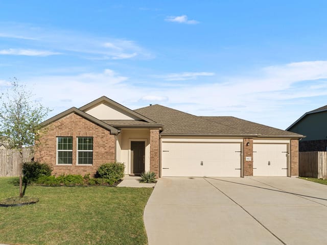 1412 Aquilla DR