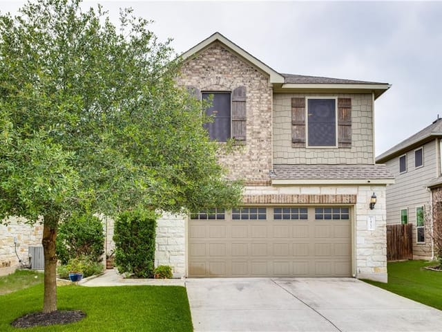 1412 Middlefield Ct