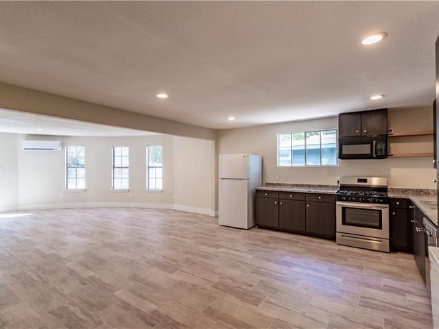 1412 Vargas RD Unit #B
