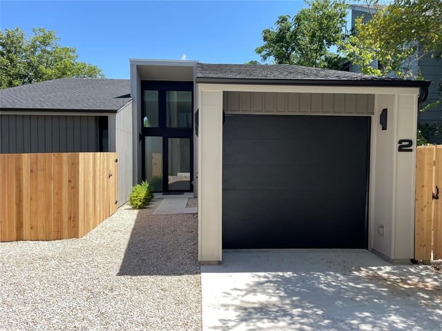 1412 W 51st St Unit #2