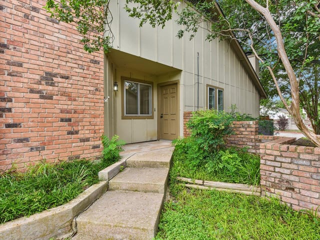 1413 W Braker LN Unit #B