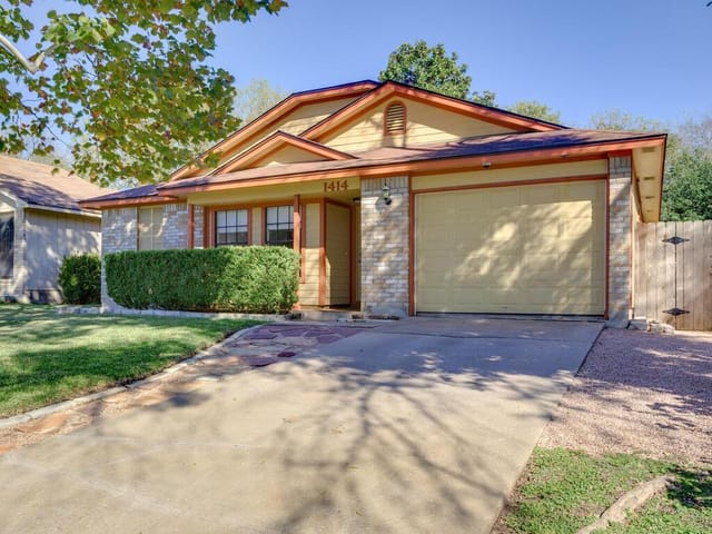 1414 Alma Dr