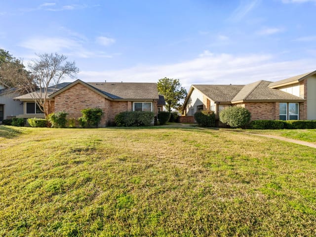 1417 W Braker Ln Unit #B