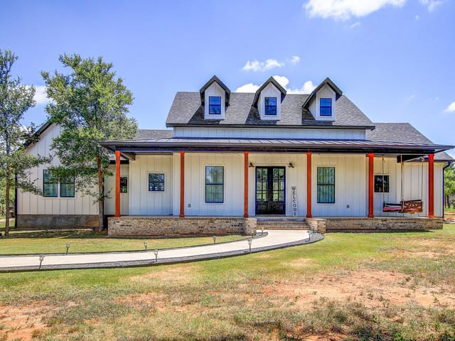 142 Anderson DR