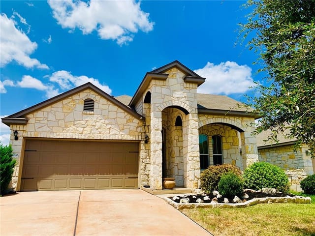 14200 Canyon Trl
