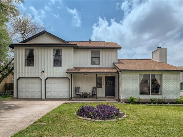 1421 Charolais Dr