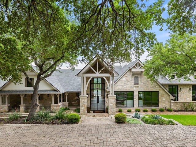 1421 Circle Ridge DR