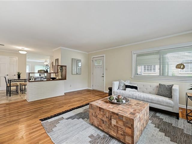1421 Ridgehaven Dr