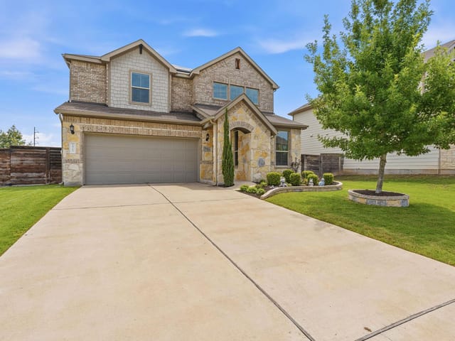 14215 Alloro DR