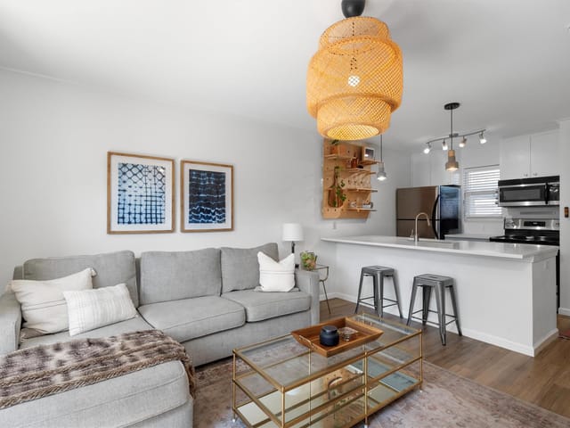 1422 Collier St Unit #102