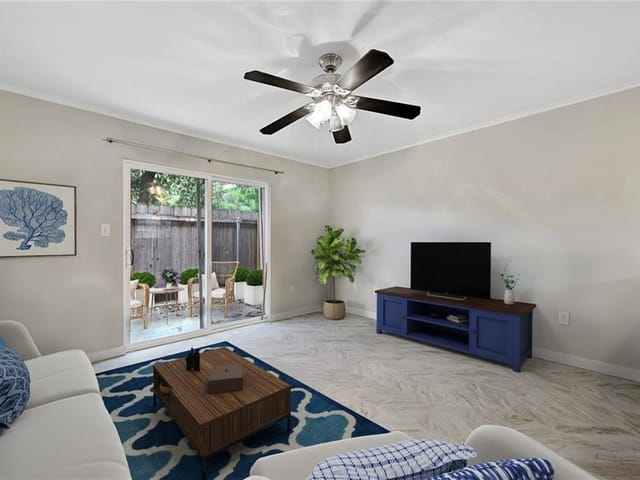 1422 Collier ST Unit #103