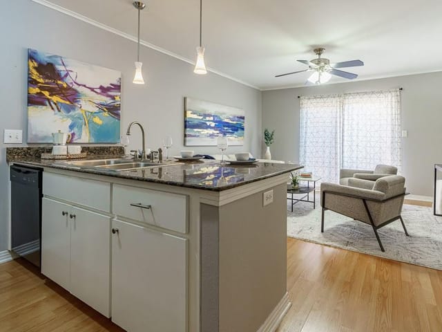 1422 Collier St Unit #110