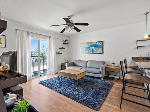 1422 Collier St Unit #210