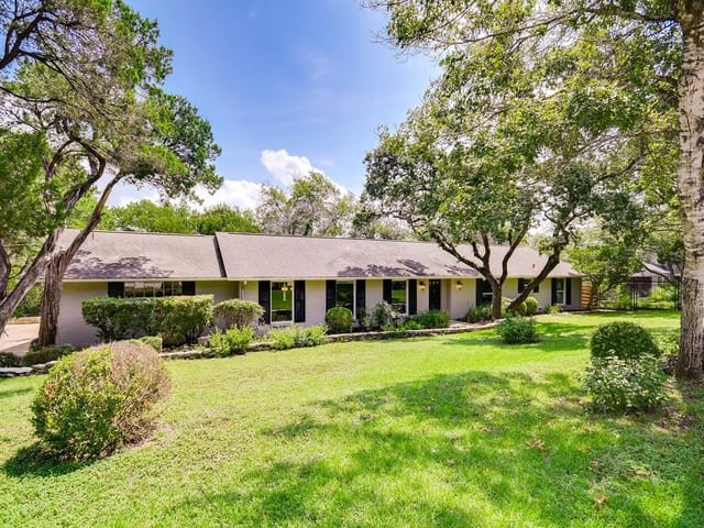 1425 Redbud Trl