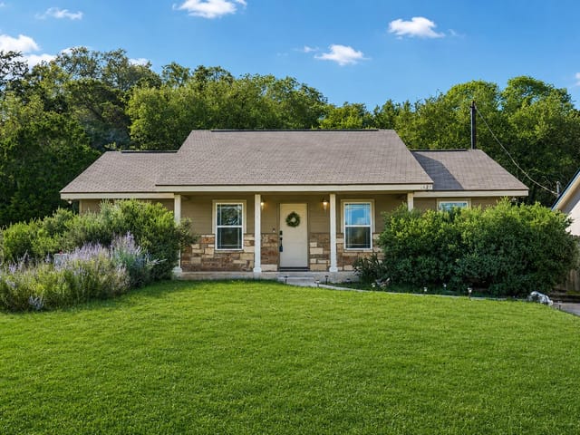 1427 Bonnyview DR