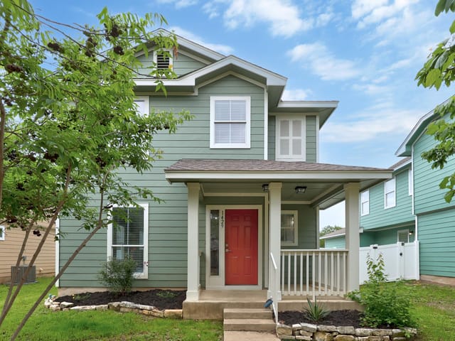 1429 Davis Mountain LOOP