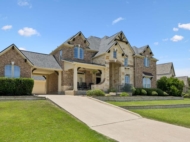 143 Desert Willow WAY