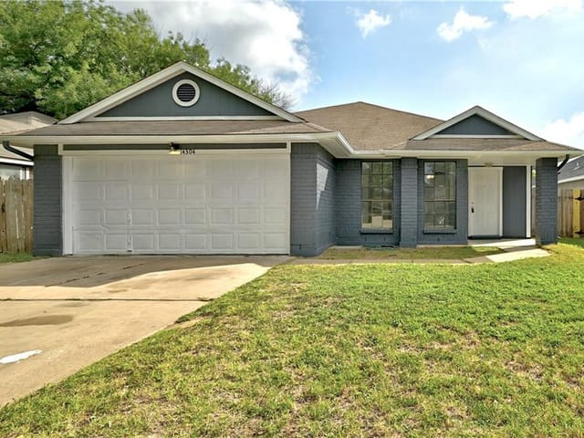 14304 Vandever St