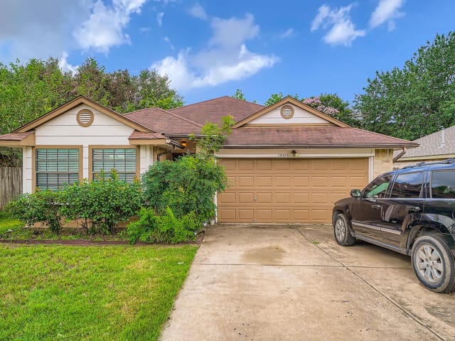14305 Vandever St