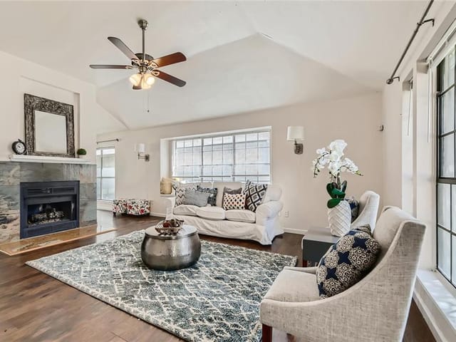 14308 Vandever St