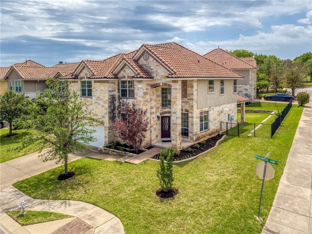 14317 Broadwinged Hawk Dr