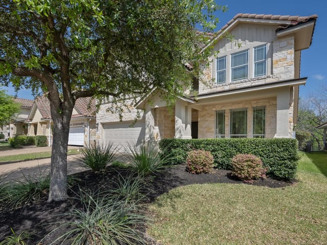14324 Broadwinged Hawk DR