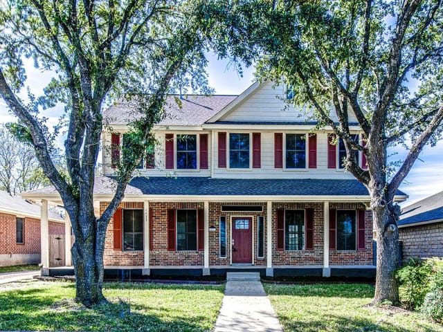 1433 Bradbury Ln