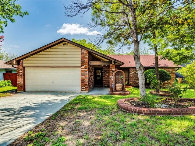 1433 Salem Meadow CIR