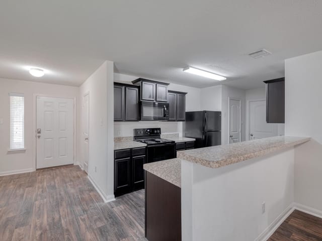 1436 Breanna LN