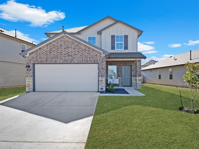 144  Calgary Ln