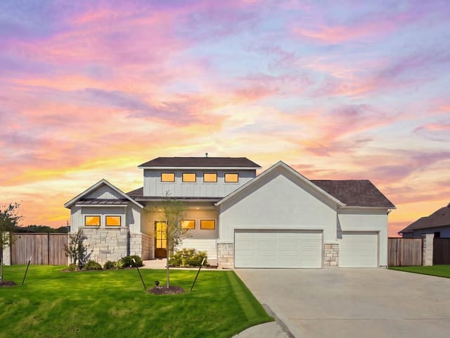 145 McNaughton DR