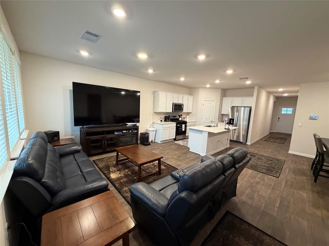 145 Palo Pinto Dr
