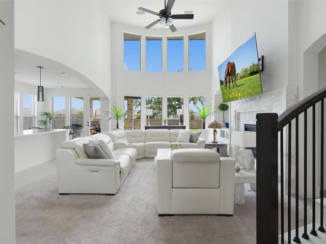 148 Robert Brown LN