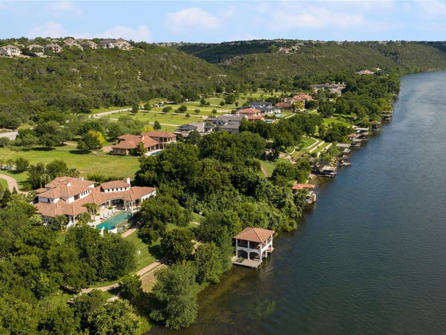 View 14500 Flat Top Ranch RD in Steiner Ranch Ph 1 Sec 6G Residence 14500 Flat Top Ranch RD - front exterior - Luxury home in Steiner Ranch Ph 1 Sec 6G Residence, Austin, TX