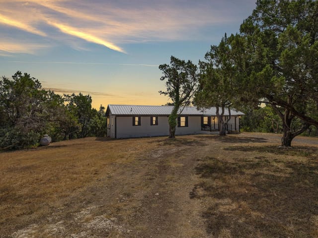 14504 Rock Cliff Dr