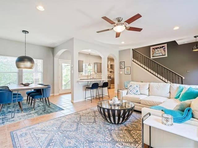 14532 Hunters Pass