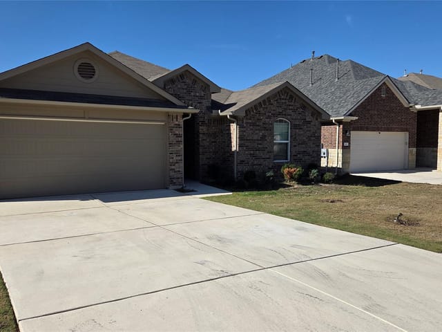 146  Arrowhead Vine St