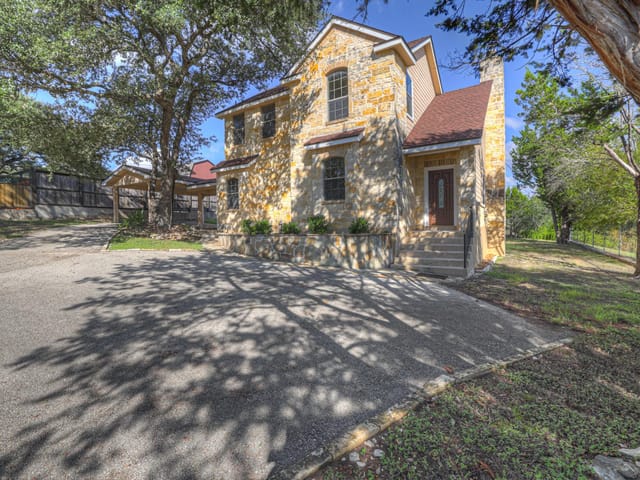 146 Creekview DR
