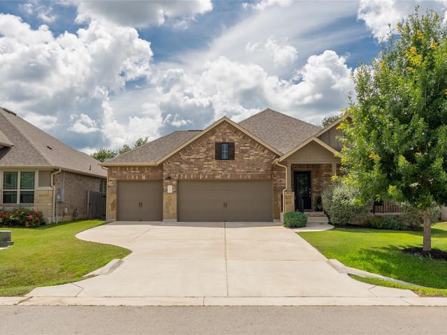 146 Red Granite DR