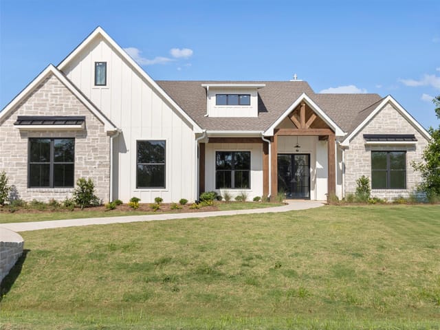 147 Hydrangea Dr
