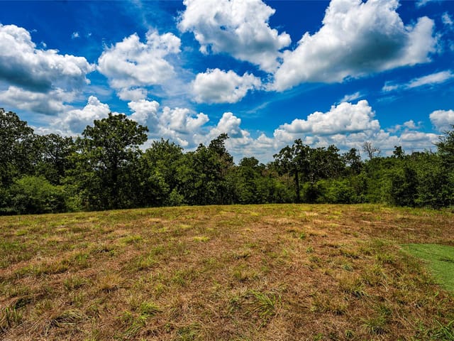 1470 22 Hills RD