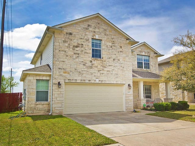 14728 Fernhill Dr