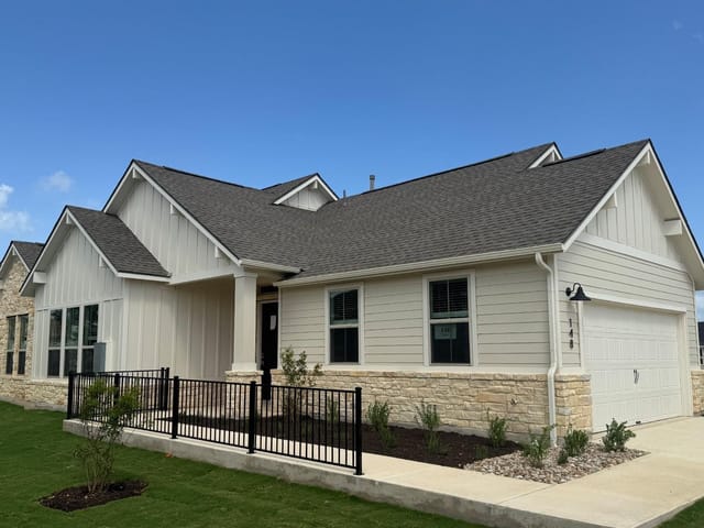 148  Antoinette Way