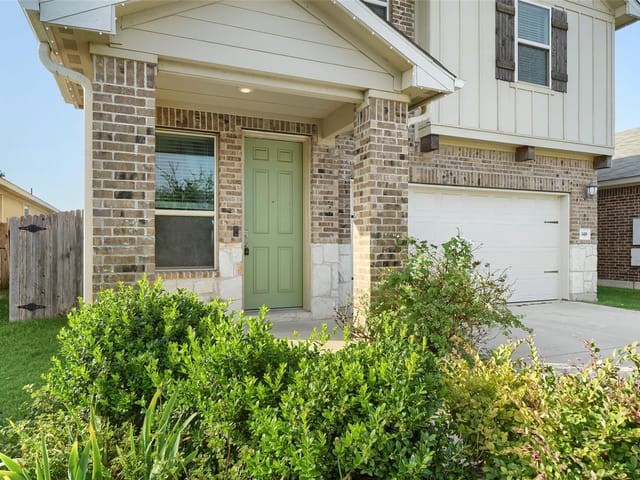 148 Mountain Valley ST