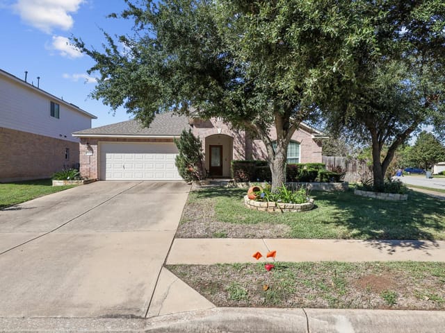 14801 Fernhill Dr