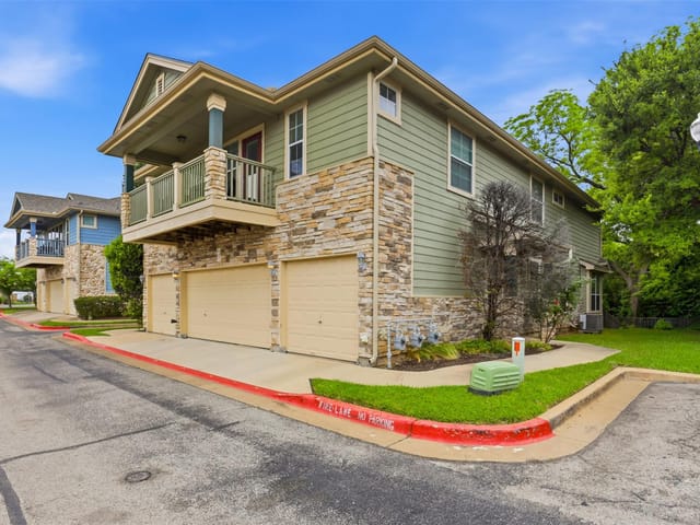 1481 E Old Settlers Blvd Unit #1502