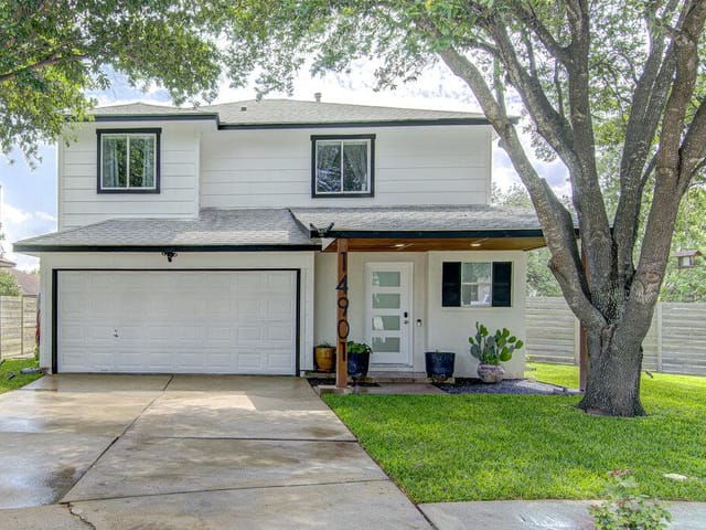 14901 Chamberlain Ct