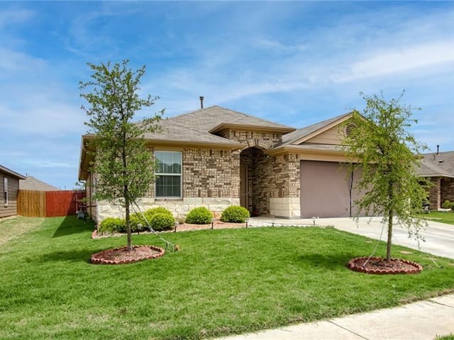 14912 Custis Ln