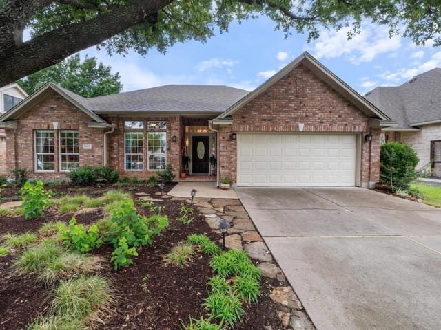 14932 Thatcher Dr