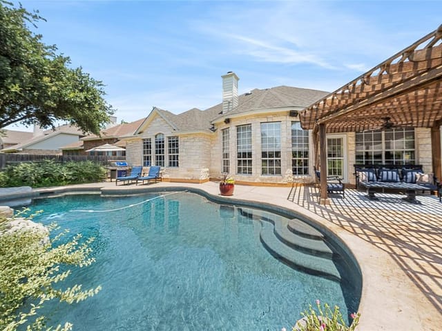 14936 Thatcher Dr